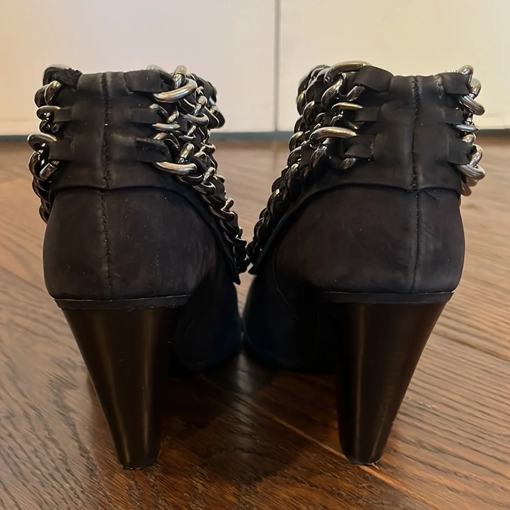 Zara chain link